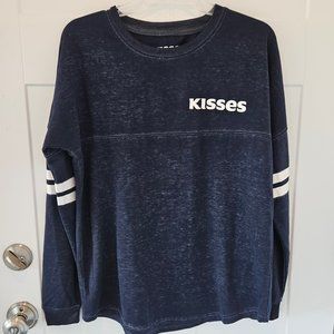 " Kisses" Long Sleeve Baseball Style Soft Top Heathered Blue Size Med.